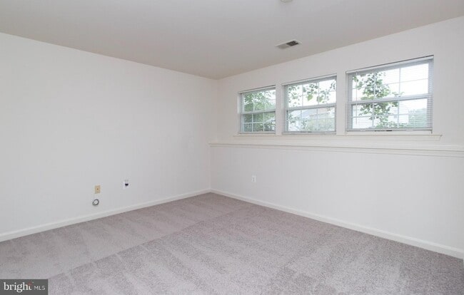 Building Photo - 4145 Apple Orchard Ct