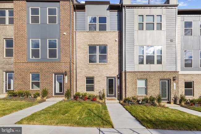 Primary Photo - 8875 Curie St