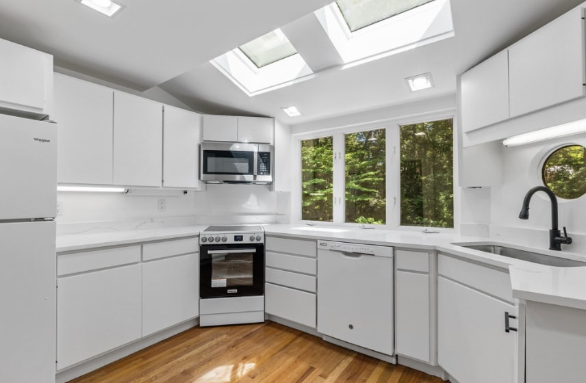 Building Photo - 24 Tyler Rd