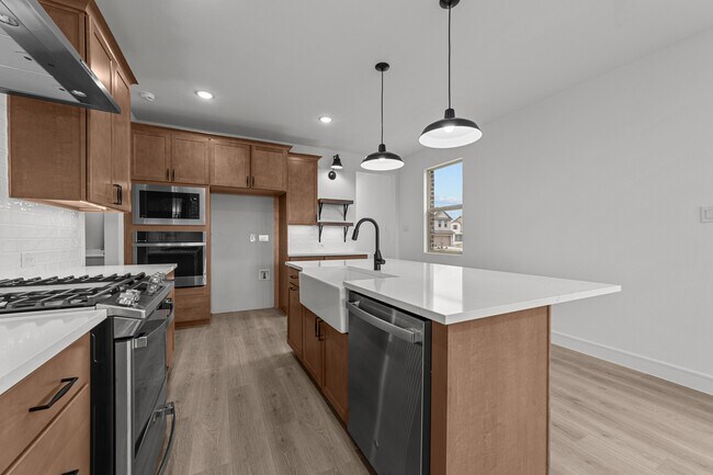 Building Photo - 512 Sunflower Trl