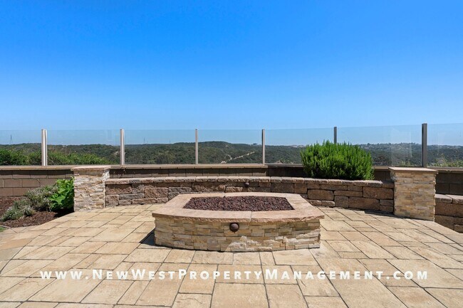 Building Photo - Renovated Carmel Valley 4 Bedroom at Costa...