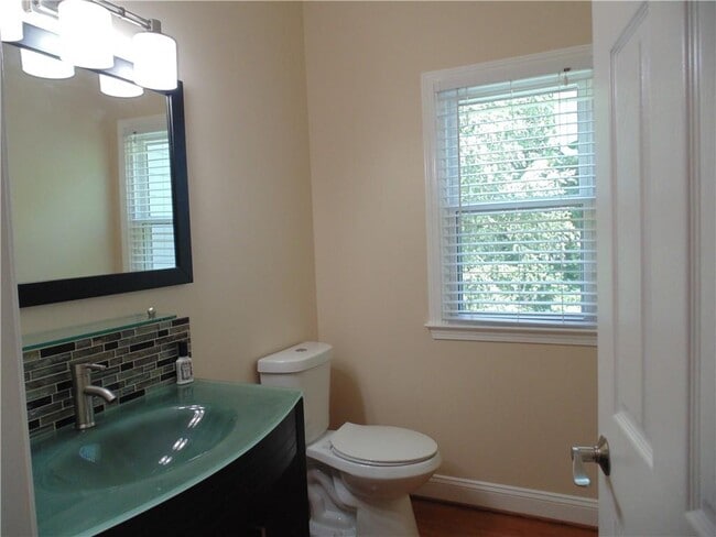 Building Photo - 3895 Deauville Way