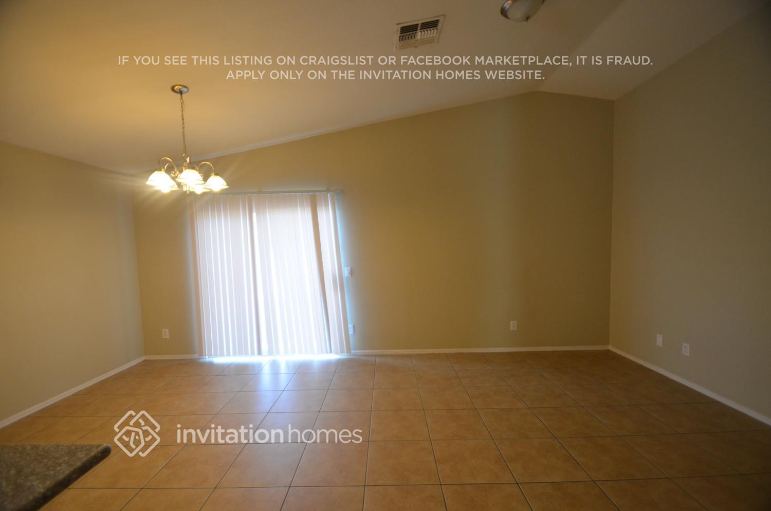 Building Photo - 5409 S 7th Dr