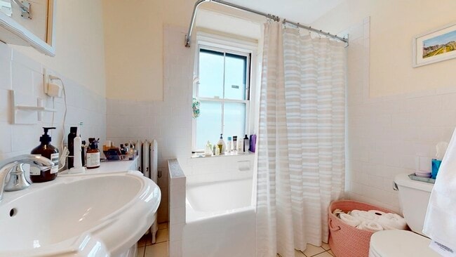 Building Photo - 2 Brimmer 5