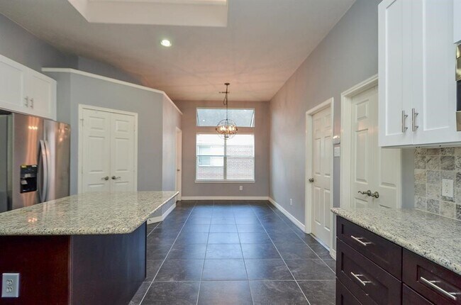 Building Photo - 3223 Forrester Dr