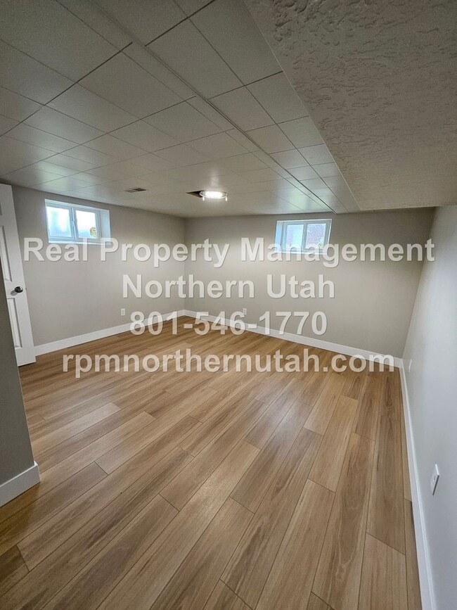 Building Photo - 4 Bedroom 3 Bath Home Now Available in Roy!