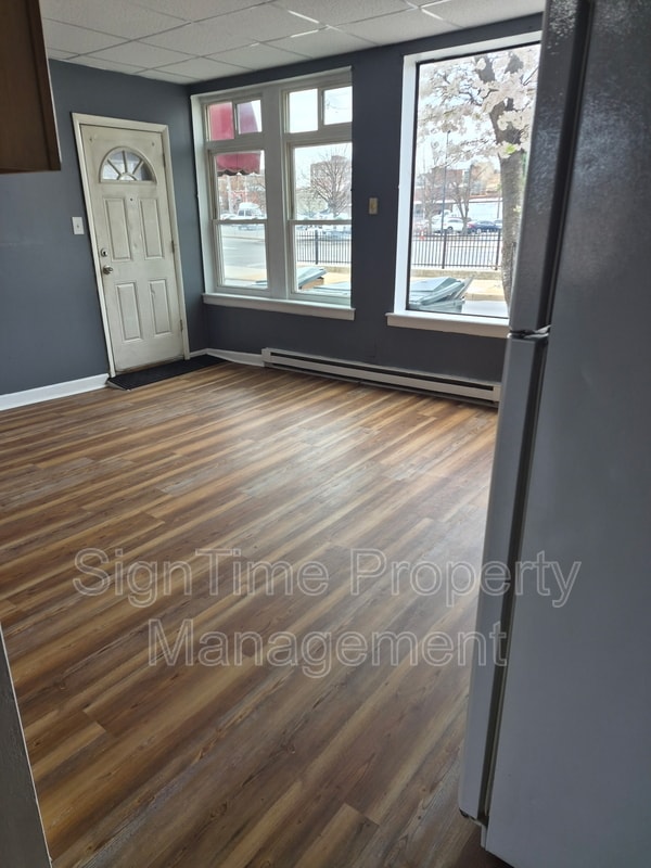 Building Photo - 66 W Church St