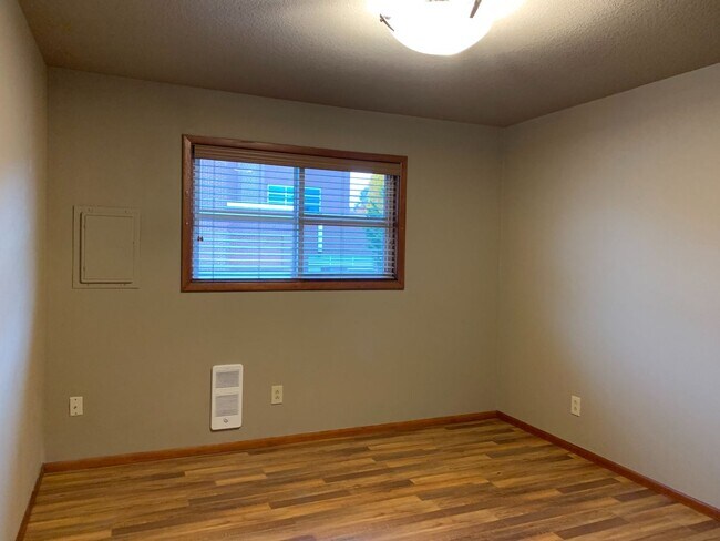 Building Photo - TFSC-A400