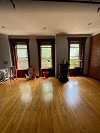 Building Photo - 603 St Marks Ave