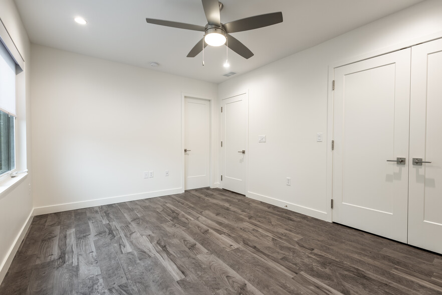 2nd bedroom - 842 7th St