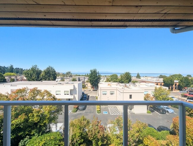 Building Photo - 2Bd/1Ba Edmonds Condo