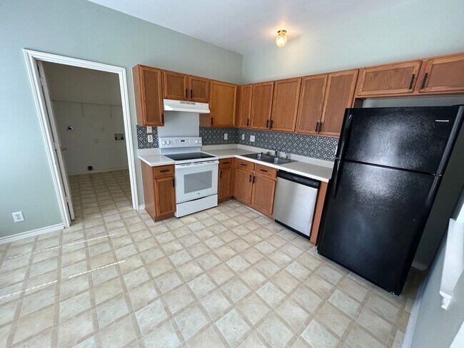 Building Photo - 166 Red Hawk Ridge