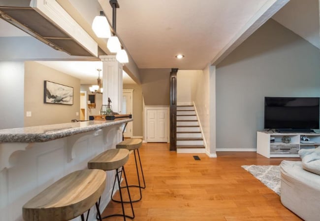 Building Photo - 301 SE 34th St