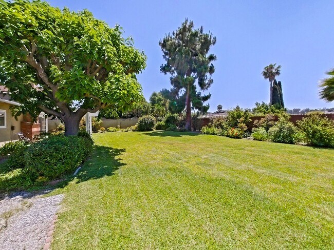 Building Photo - 4 Bedrooms | 2 Bathrooms | 1,574 Sq Ft | Single-Family Home