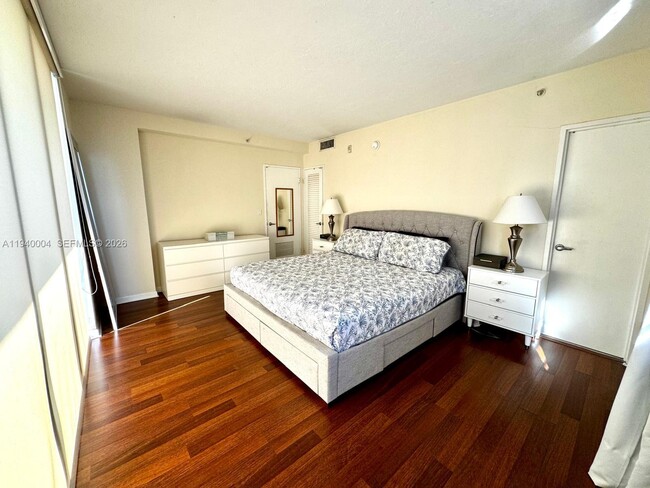 Building Photo - 3001 S Ocean Dr