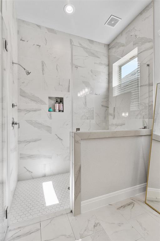 Building Photo - 304 Gulfton St