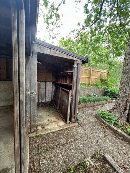 Shed for storage - 1156 S 6th St
