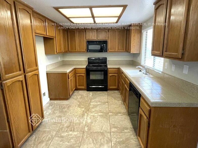 Building Photo - 1025 Old Mill Cir