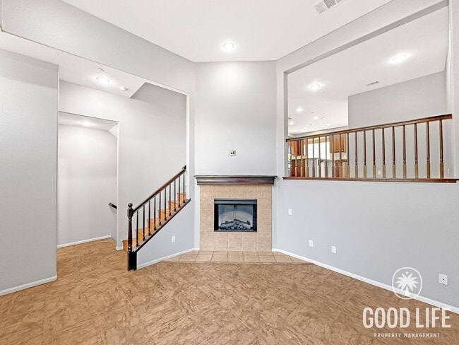 Building Photo - Elegant 3BR Residence in Exclusive Gated Community w/ AC & Garage!