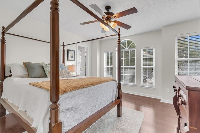 Building Photo - Beautiful 3-Bedroom Home in the Heart of Charleston!