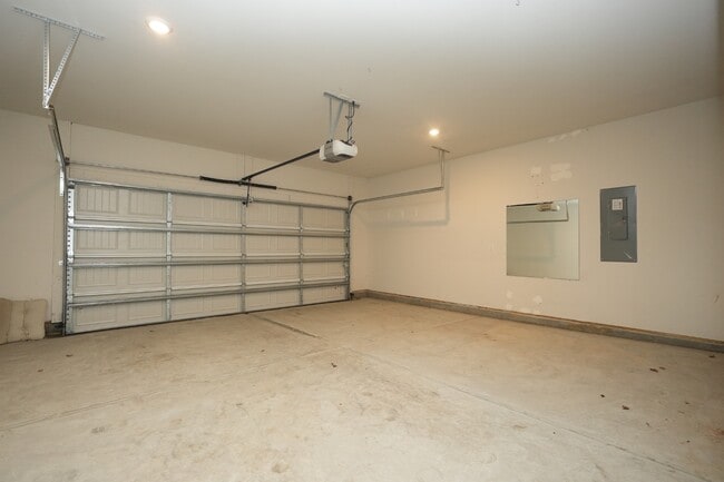 Building Photo - 12412 Larue Ln