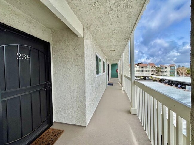 Building Photo - 2 Bedroom + 1.5 Bathroom Condo | Anacapa View | Monthly Furnished Rental