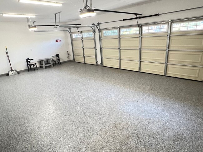 Building Photo - Remodeled North Tustin 4 Bed 3 Bath Ranch Home with Solar!