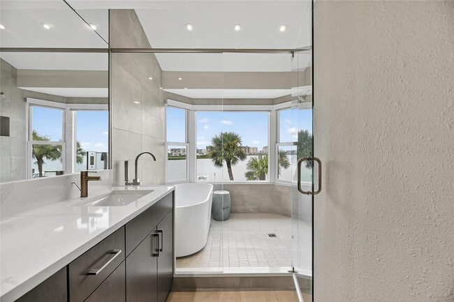 Building Photo - 160 Marina Del Rey Ct