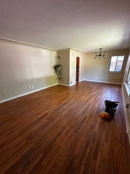 Building Photo - 2310 Kenton St