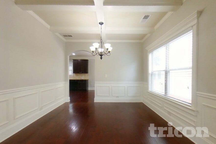 Building Photo - 191 Scenic Hills Dr