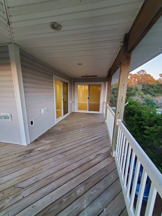 Building Photo - 510 Hickory Point Rd