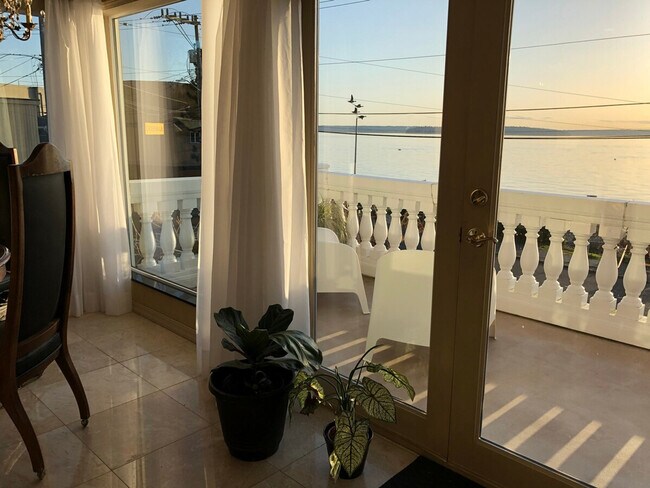 Building Photo - 3849 59th Ave SW