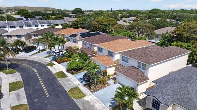 Building Photo - 4131 Eastridge Cir