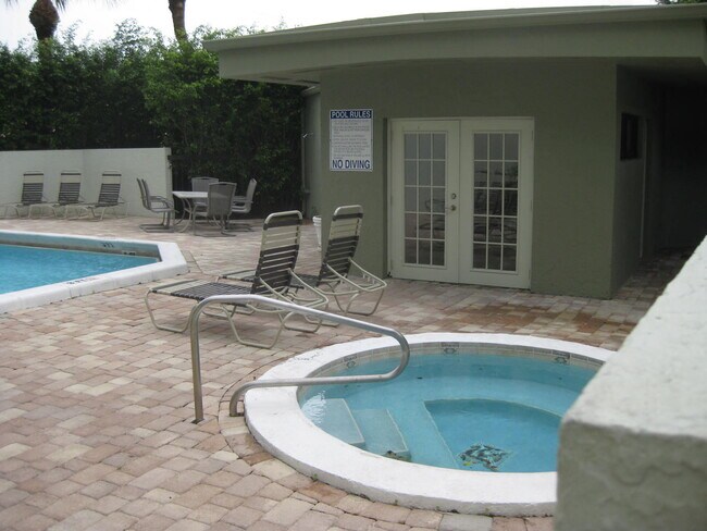 Building Photo - 6372 La Costa Dr