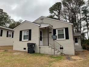 Building Photo - 2116-B Elvira