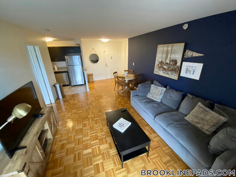 Primary Photo - 185 Freeman St