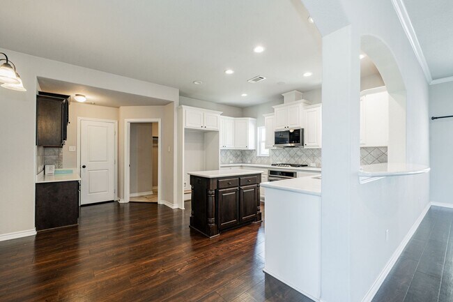 Building Photo - Your Royse City Retreat Awaits!