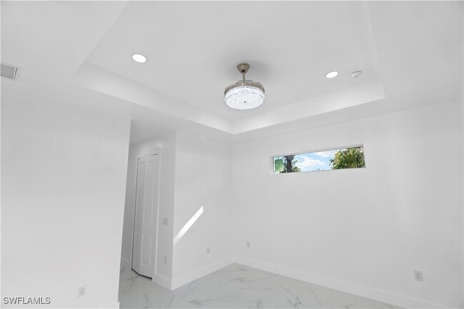 Building Photo - 918 Hollister Ave