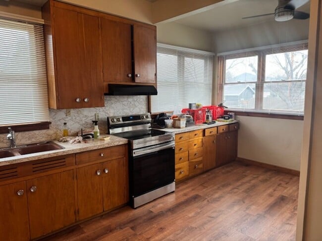 Building Photo - 4 Bedroom Home Beautifully Updated w/ Original Character