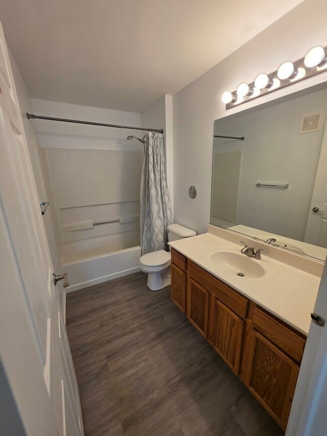 Building Photo - 101 Silverstone Dr