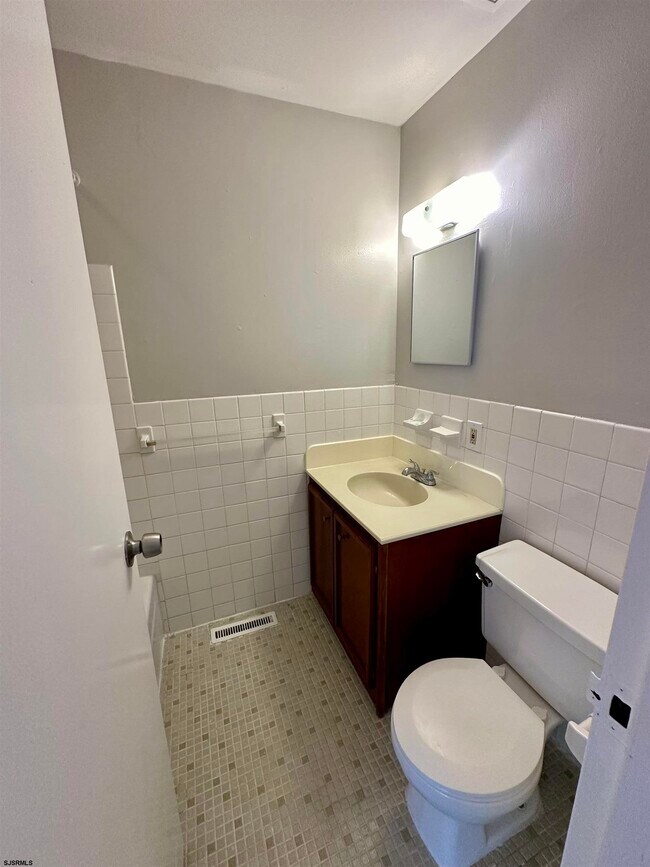 Building Photo - 6086 Hoover Dr