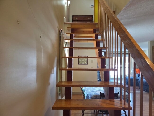 Building Photo - 112 Mountain River East Rd