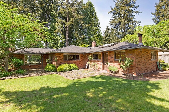 Building Photo - Mercer Island Home - Available 11/20/24