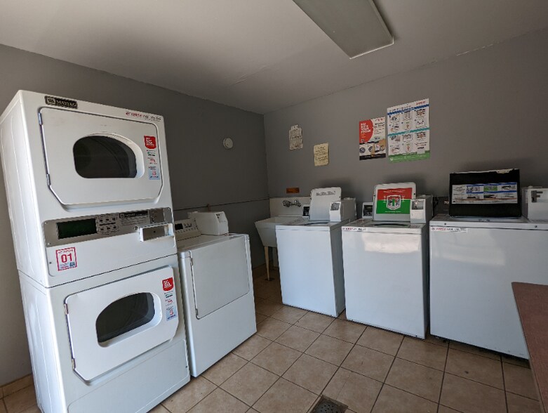 Building Photo - 1044 Rivara Rd