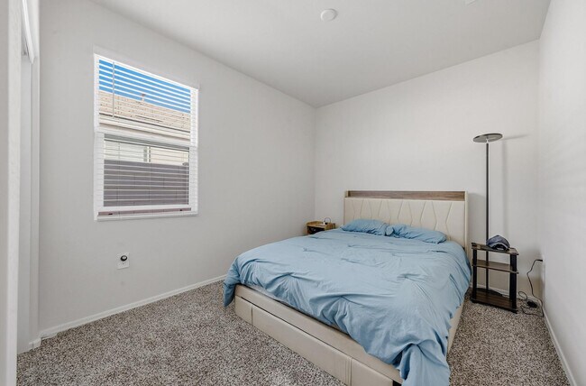 Building Photo - 25285 N 185th Ave
