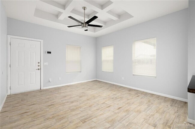 Building Photo - 3911 Valeria St