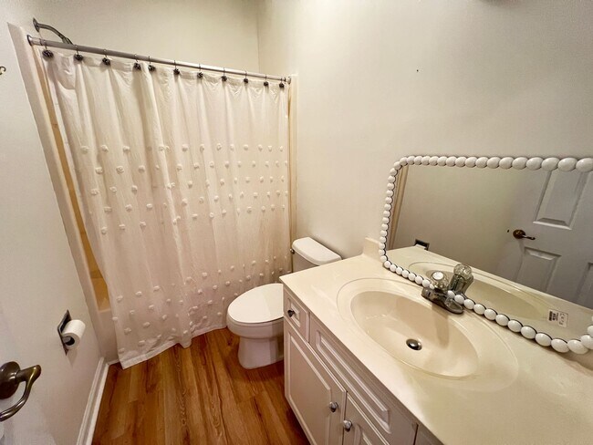 Building Photo - Overlooking the Intracoastal Waterway! Three-Bedroom Condo at The Moorings at Eastport!