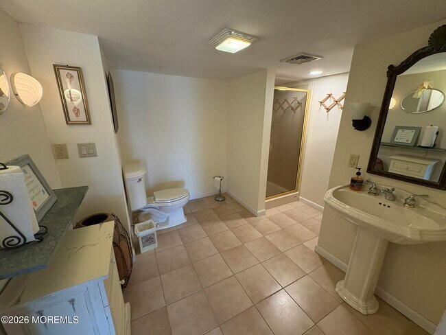 Building Photo - 3608 Ocean Terrace