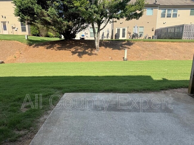 Building Photo - 1065 Township Cir