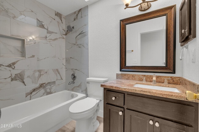 Building Photo - 6541 Dakota Ridge Dr